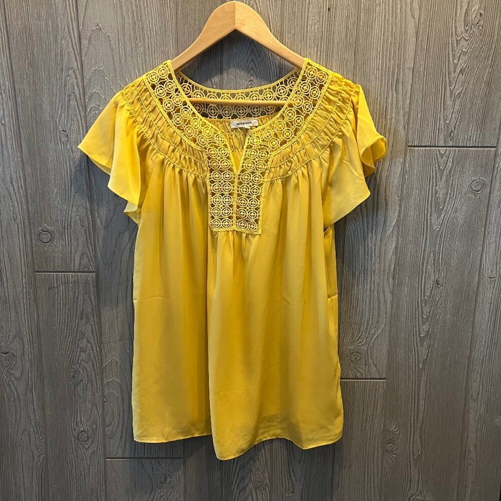 Max Studio Yellow Lace Flowy Blouse